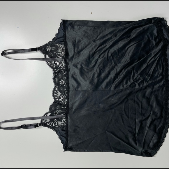 Black lace tank top, great condition never worn, size small - Picture 2 of 2